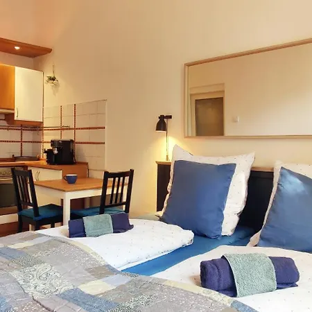 Triple King Size Balcony Apartamento